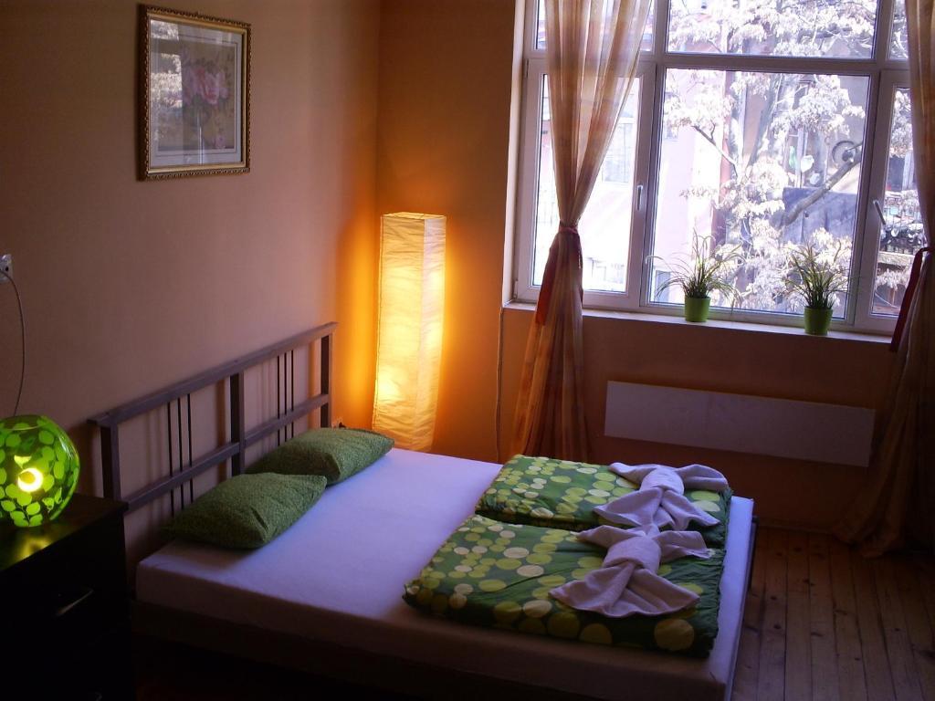Hostel Elegance On A Budget - For Rent In Center
