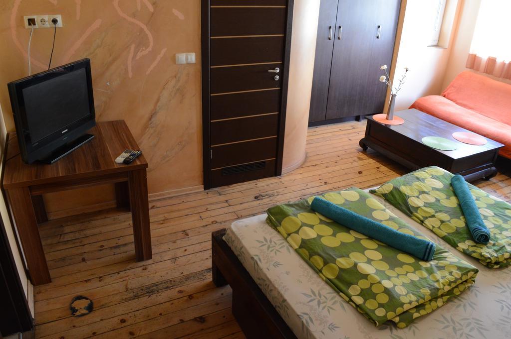 Hostel Elegance On A Budget - For Rent In Center Sofia
