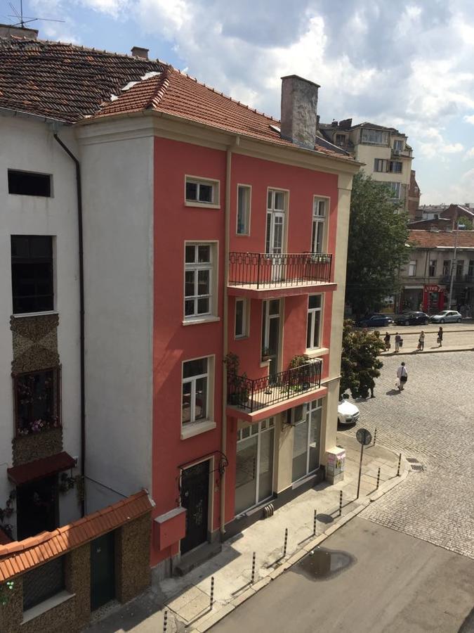 Elegance On A Budget - For Rent In Center *