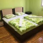Elegance On A Budget - Rooms For Rent In Sofia Center