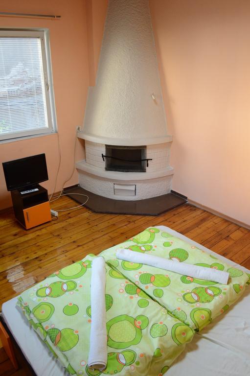 Hostel Elegance On A Budget - For Rent In Center